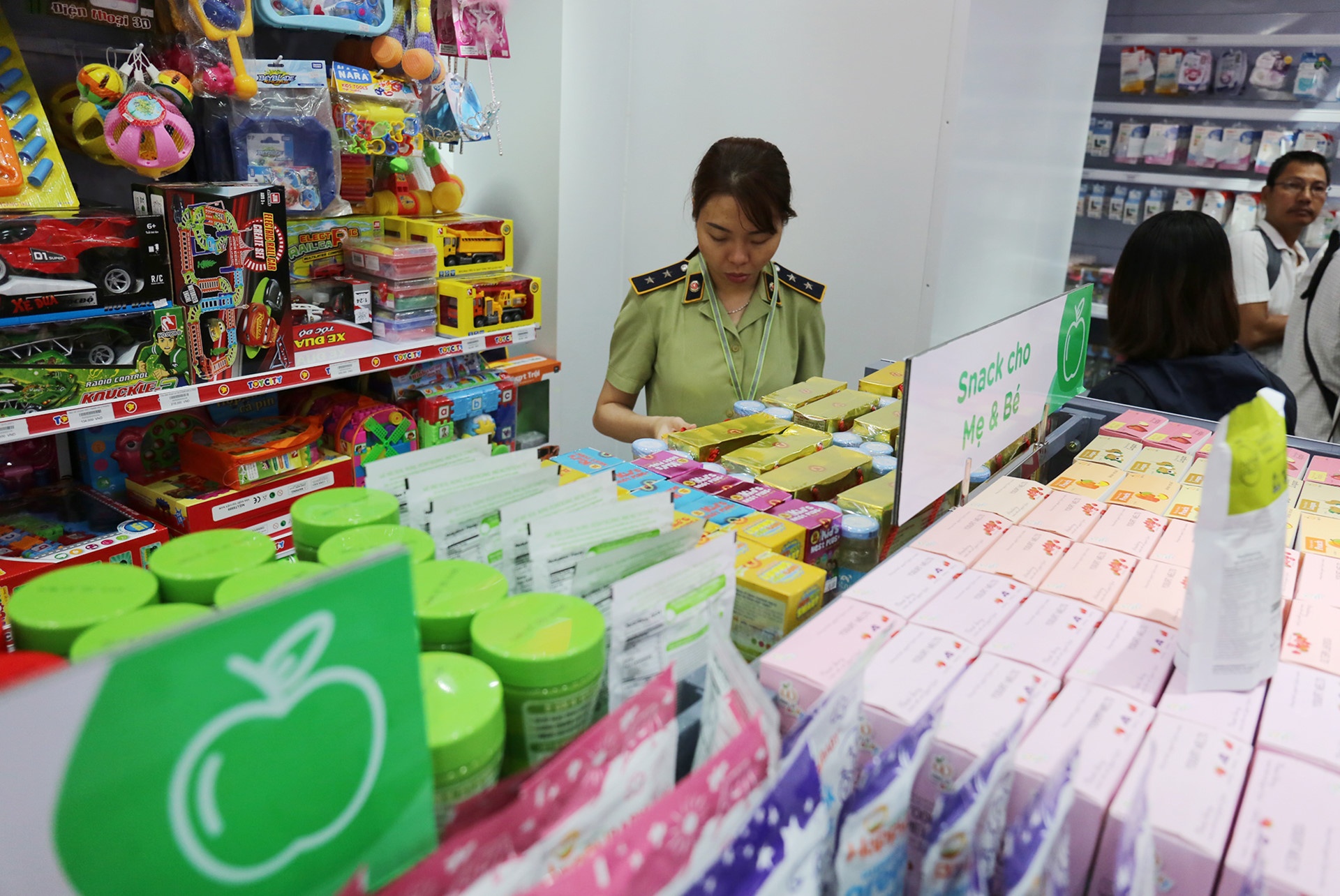 Bo Cong Thuong lap doan kiem tra Con Cung anh 1