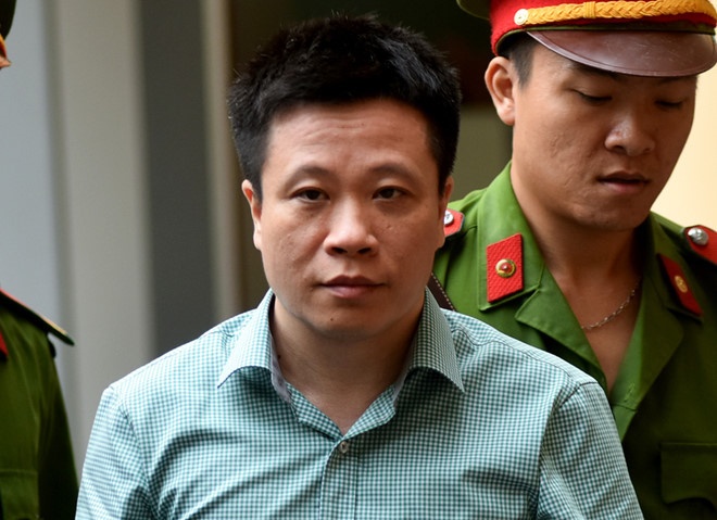 Cuong che ke bien hon 70 trieu co phieu cua ong Ha Van Tham hinh anh