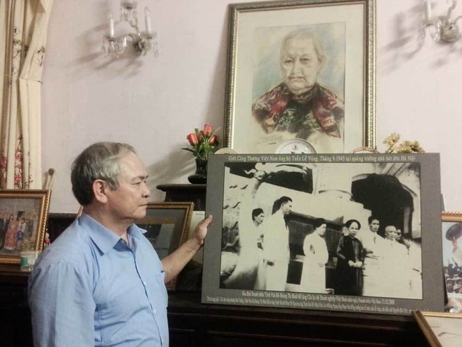 Con trai nha tu san Trinh Van Bo du chi 2.000 ty mua co phan Vinaconex hinh anh