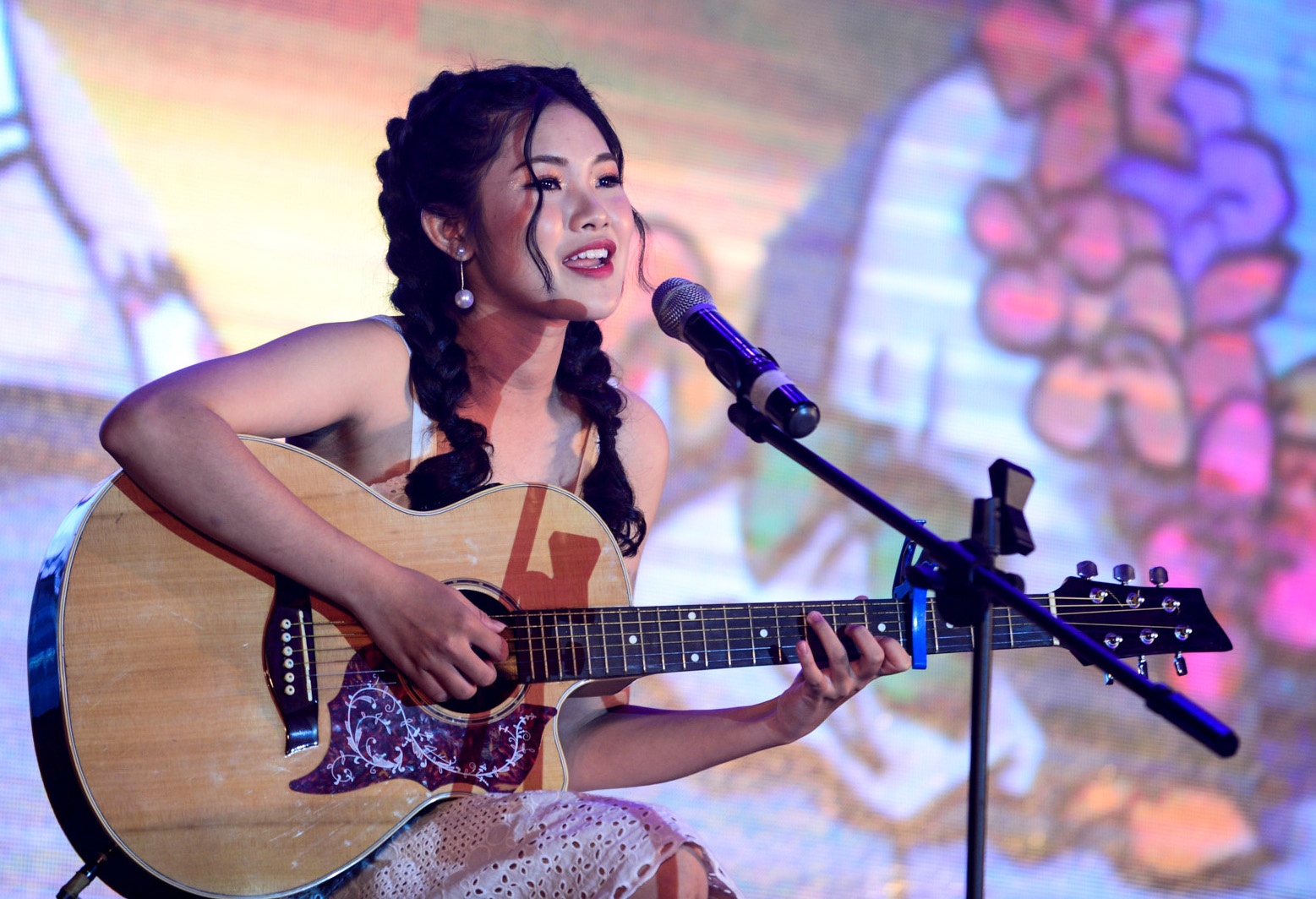 Duyen dang Ngoai thuong,  FTUCharm,  hot girl,  hoa khoi anh 4