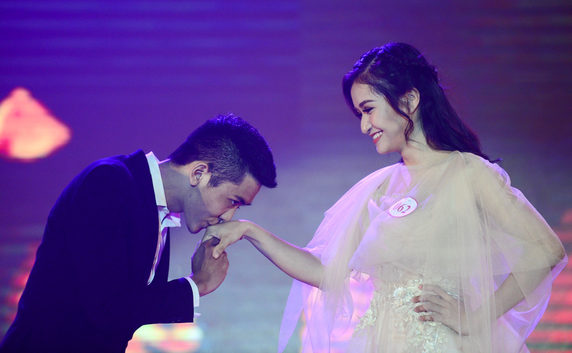 Duyen dang Ngoai thuong,  FTUCharm,  hot girl,  hoa khoi anh 5