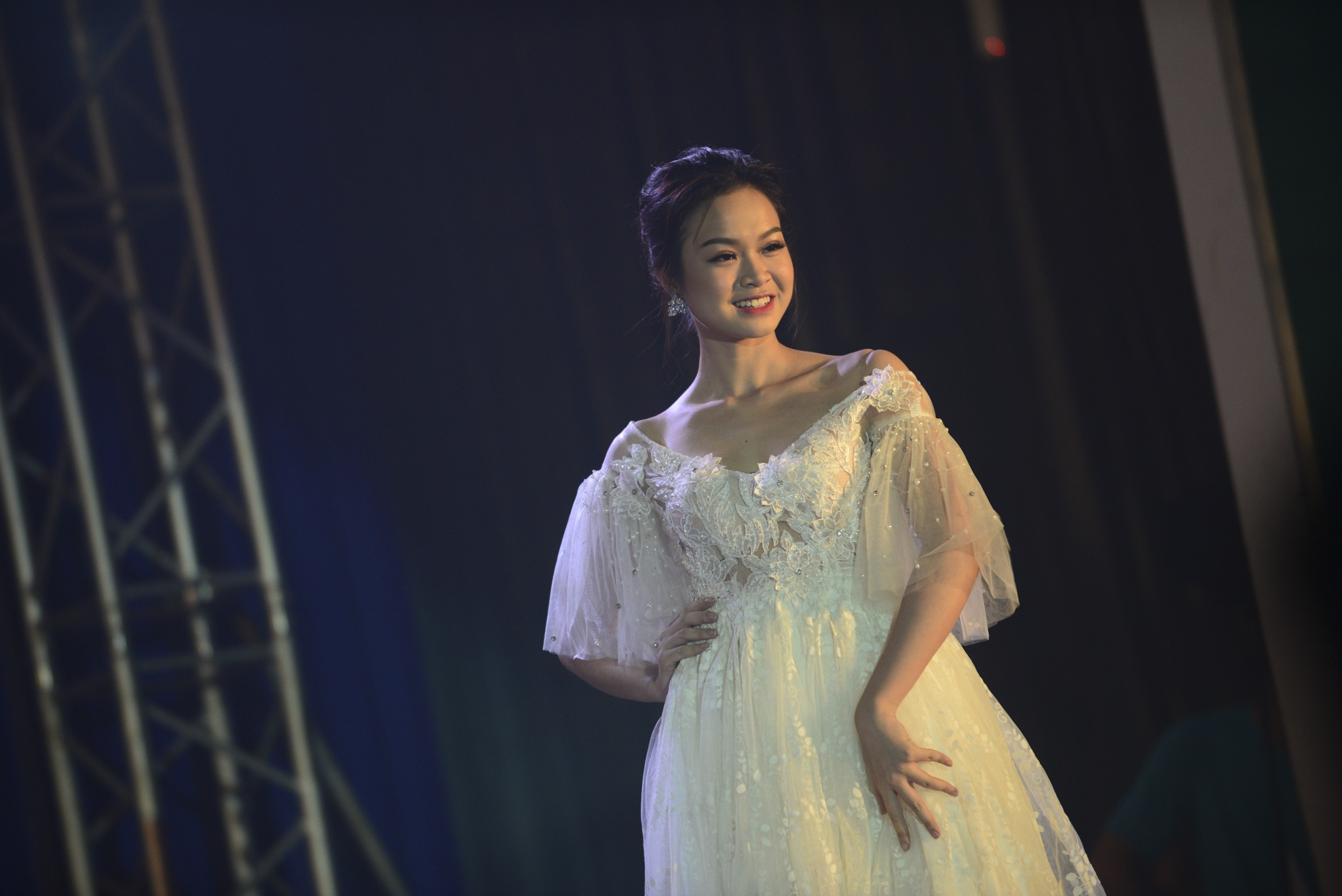 Duyen dang Ngoai thuong,  FTUCharm,  hot girl,  hoa khoi anh 6