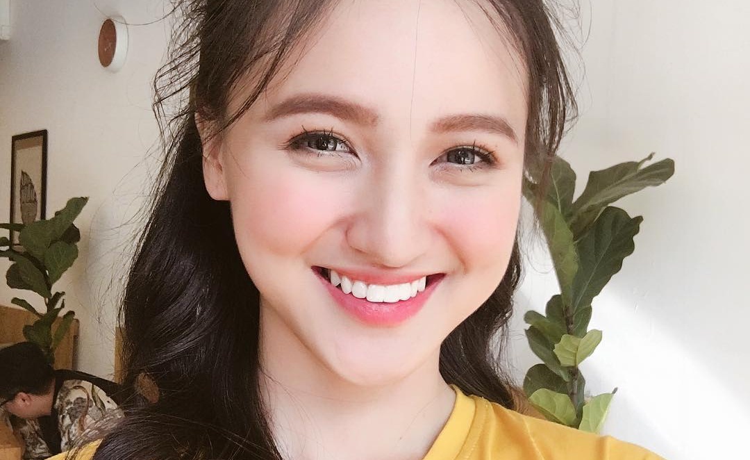 Loat hot girl sinh nam 2000 chuan bi thi THPT quoc gia hinh anh