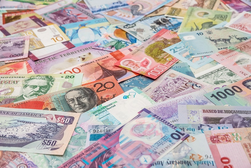 Chan dung nha van tren to tien hinh anh