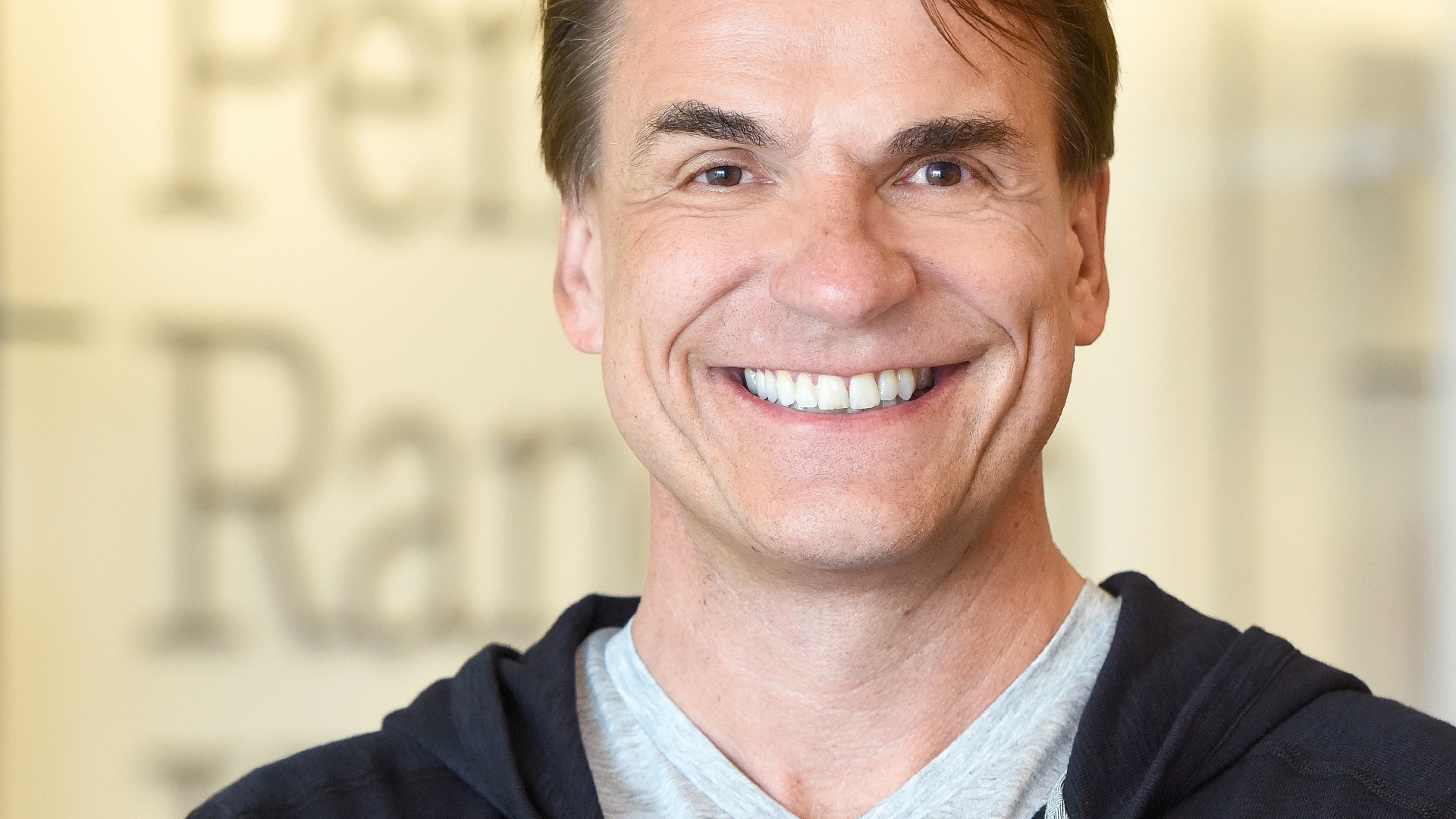 Vu sap nhap ty do that bai lam 'lanh chua' de che xuat ban roi dai hinh anh