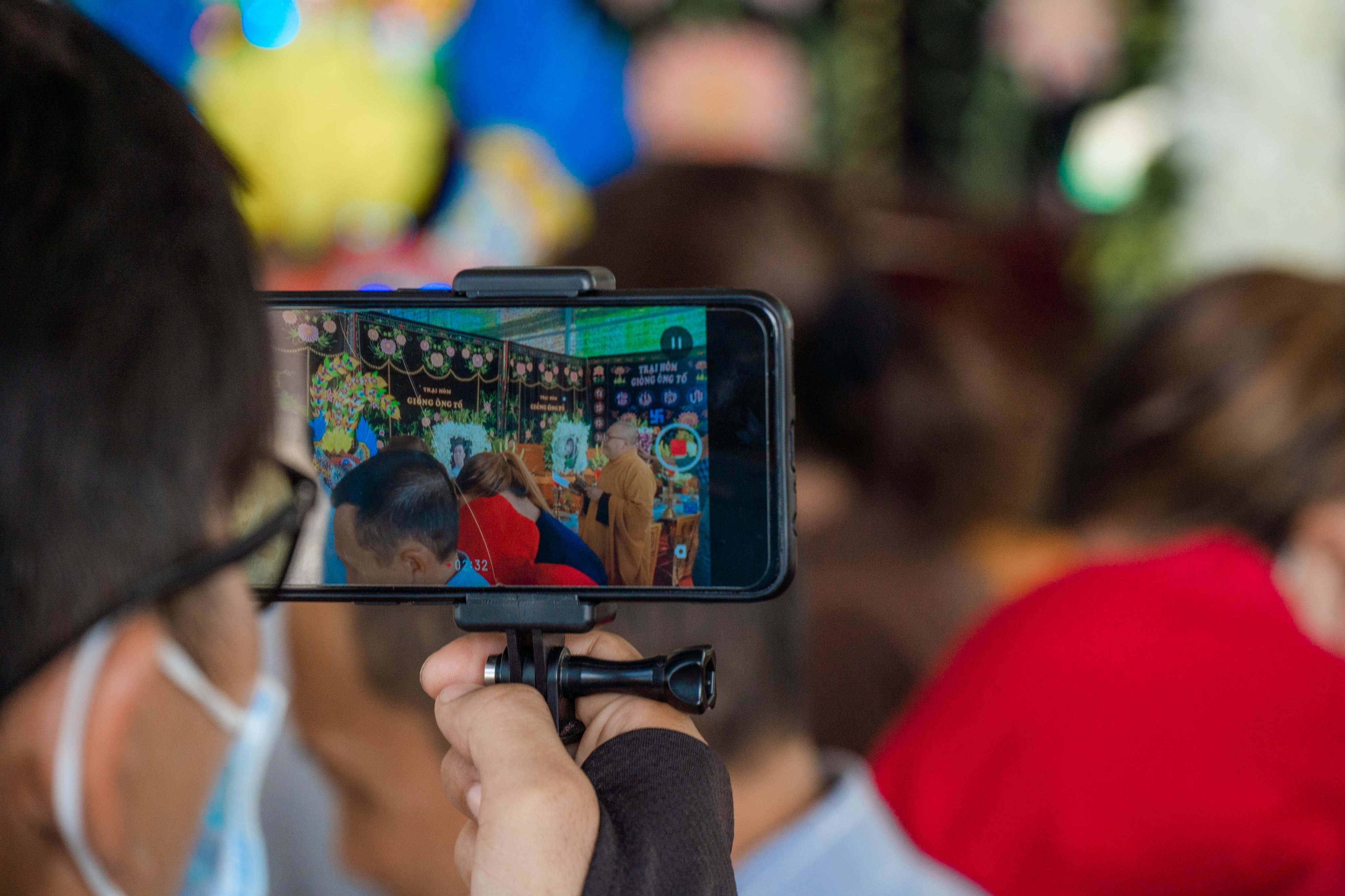 Streamer chen chuc tai dam tang 6 nan nhan vu chay o TP Thu Duc hinh anh