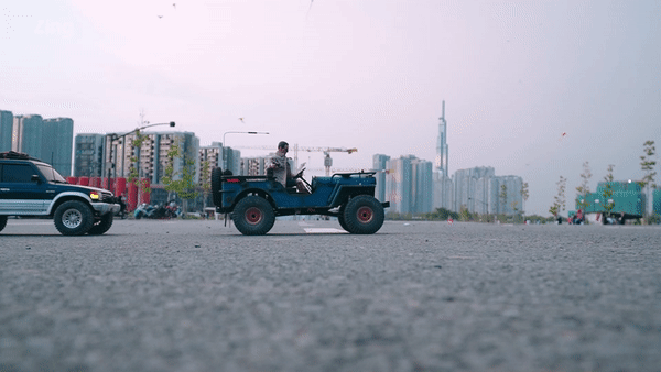 Chi hang chuc trieu choi xe mo hinh o TP.HCM hinh anh