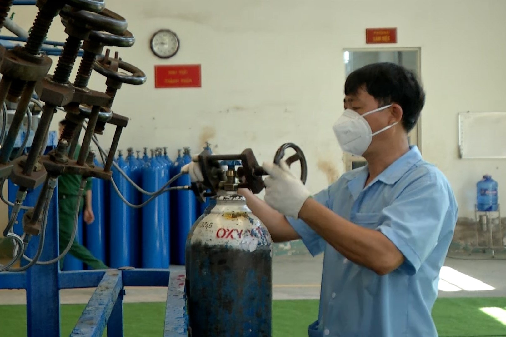 Pho giam doc Benh vien Quan y 175: Nhu cau ve oxy con hon ca thuoc hinh anh