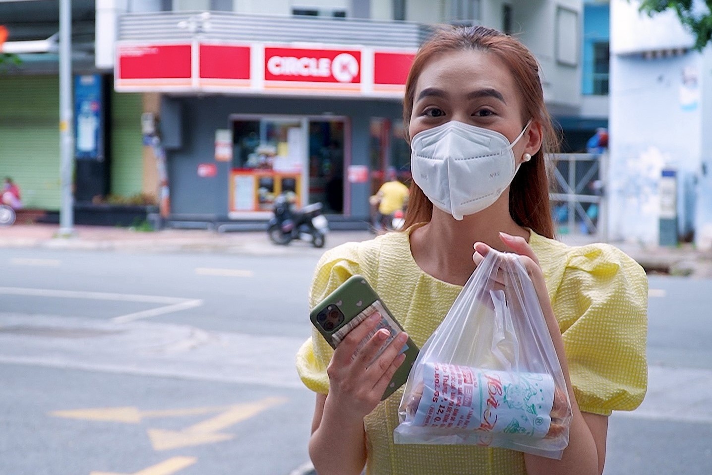 Trai nghiem app dat do an dem di o TP.HCM: It lua chon, gia cao hinh anh