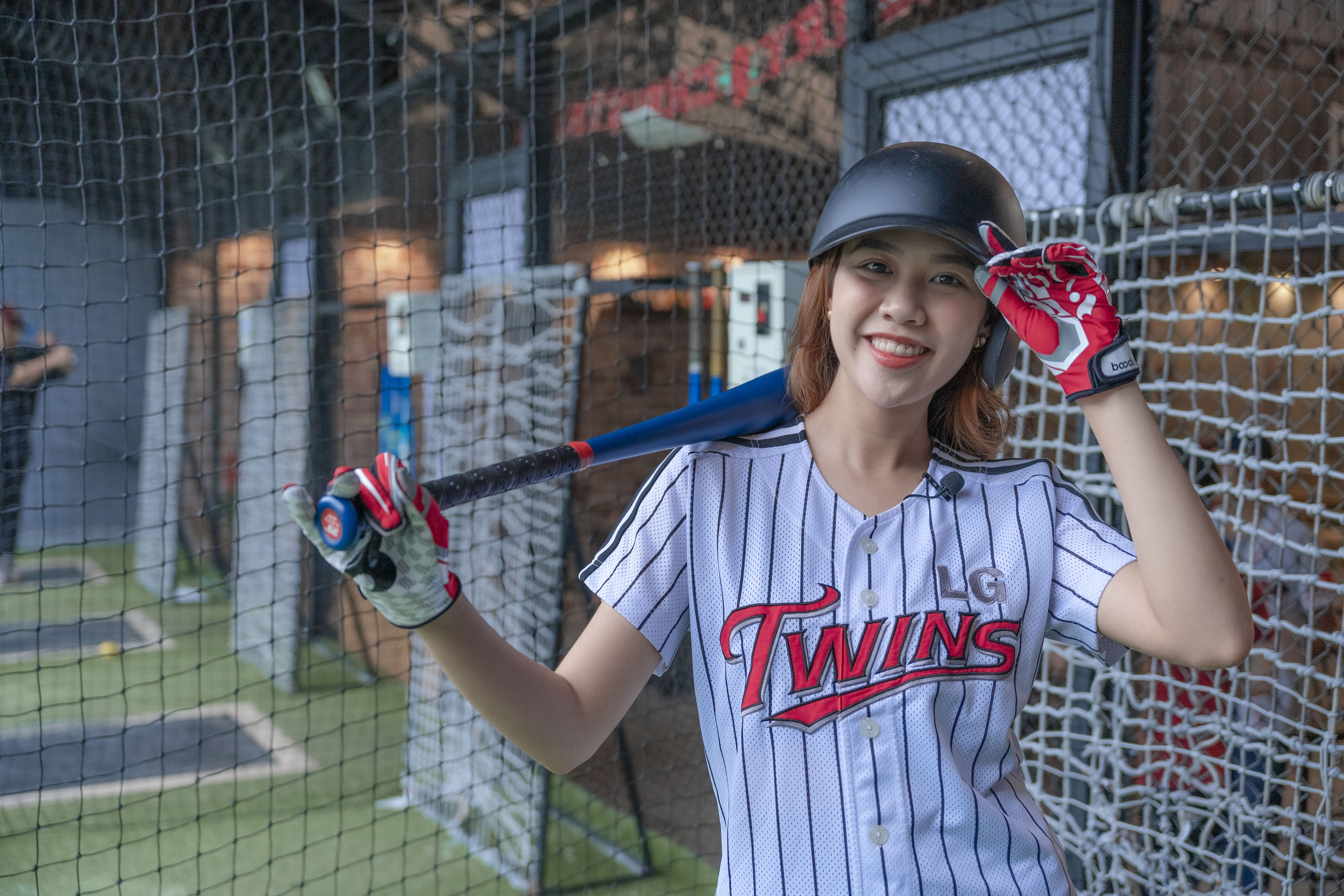 Thu gian voi mon bong chay trong long o TP.HCM hinh anh