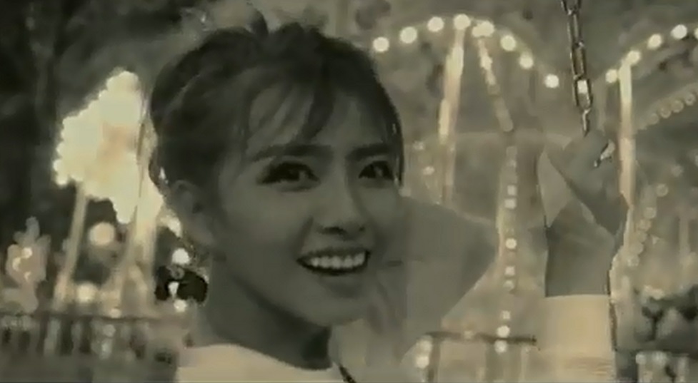 Ban gai Phan Manh Quynh dien xuat trong MV 'Chi mot cau' hinh anh