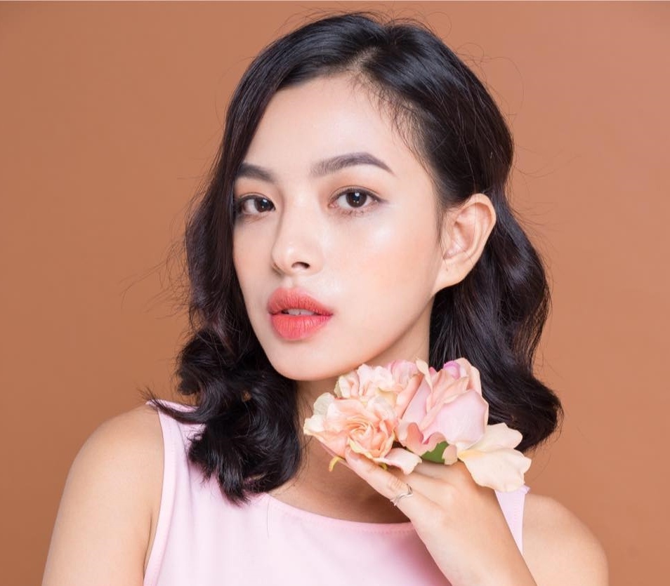 hot girl di thi anh 2