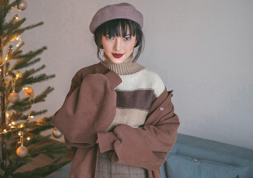 hot girl di thi anh 1