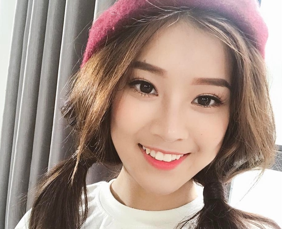 hot girl di thi anh 5