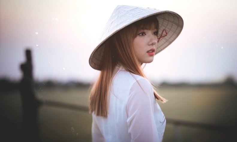 hot girl beo dat may troi anh 3