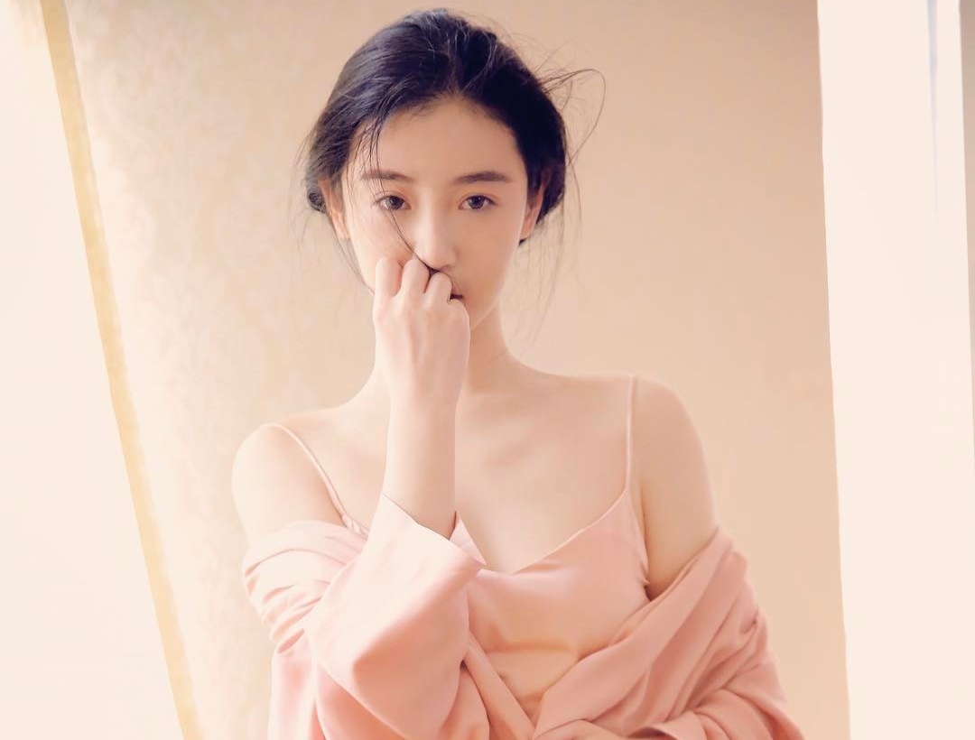 Nhan sac thuan khiet cua nu than mang xa hoi Trung Quoc hinh anh