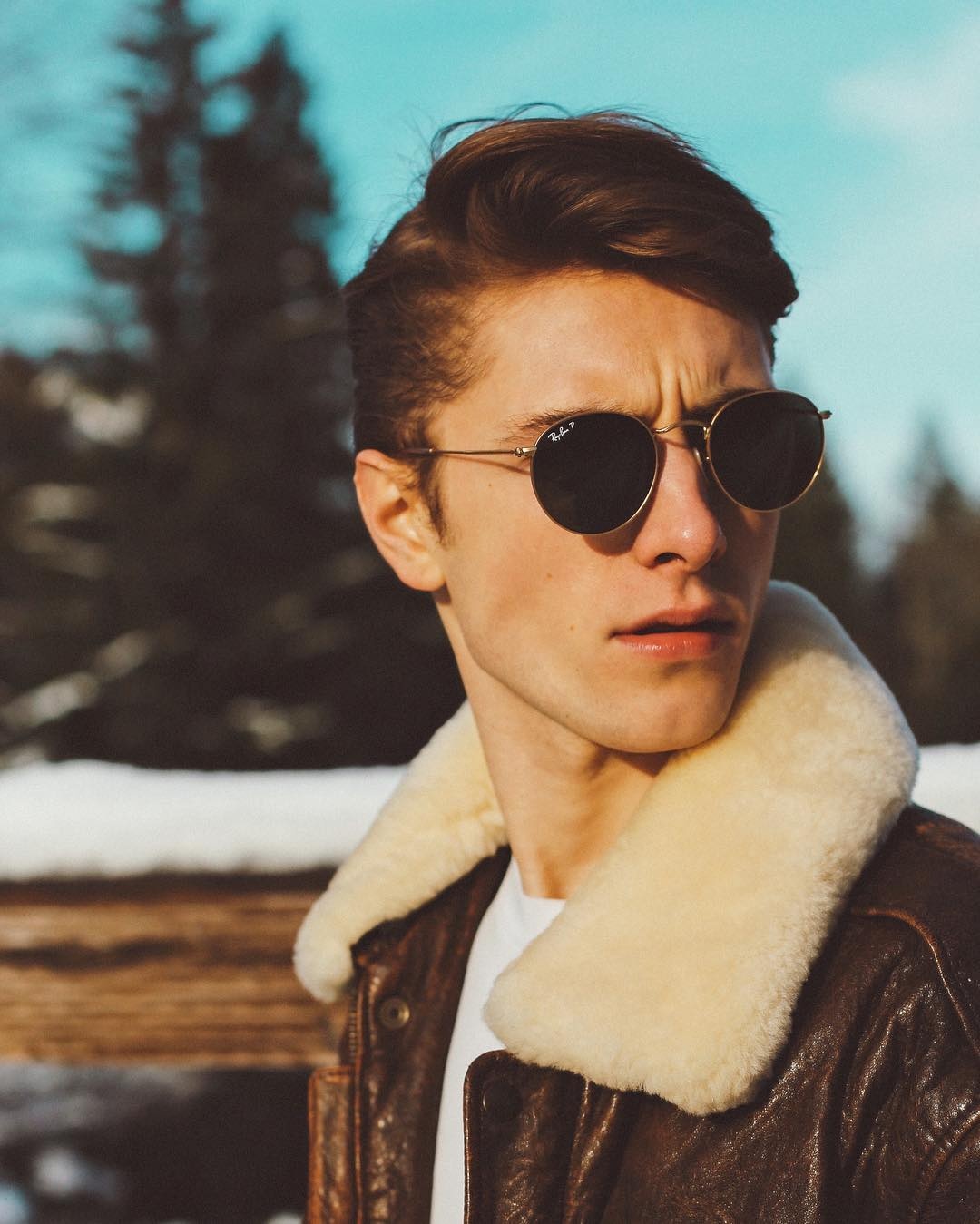 hot boy dien trai bi quay len anh 6