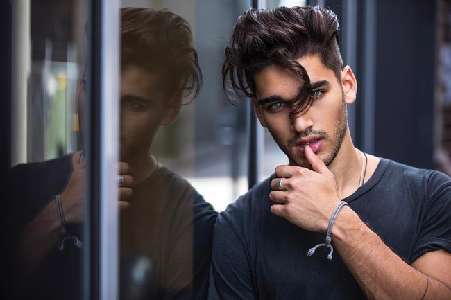 Chang trai co doi mat sexy nhat mang xa hoi anh 1