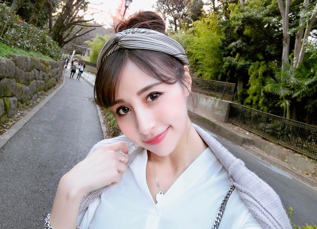 tiep vien hang khong xinh nhu hot girl anh 10