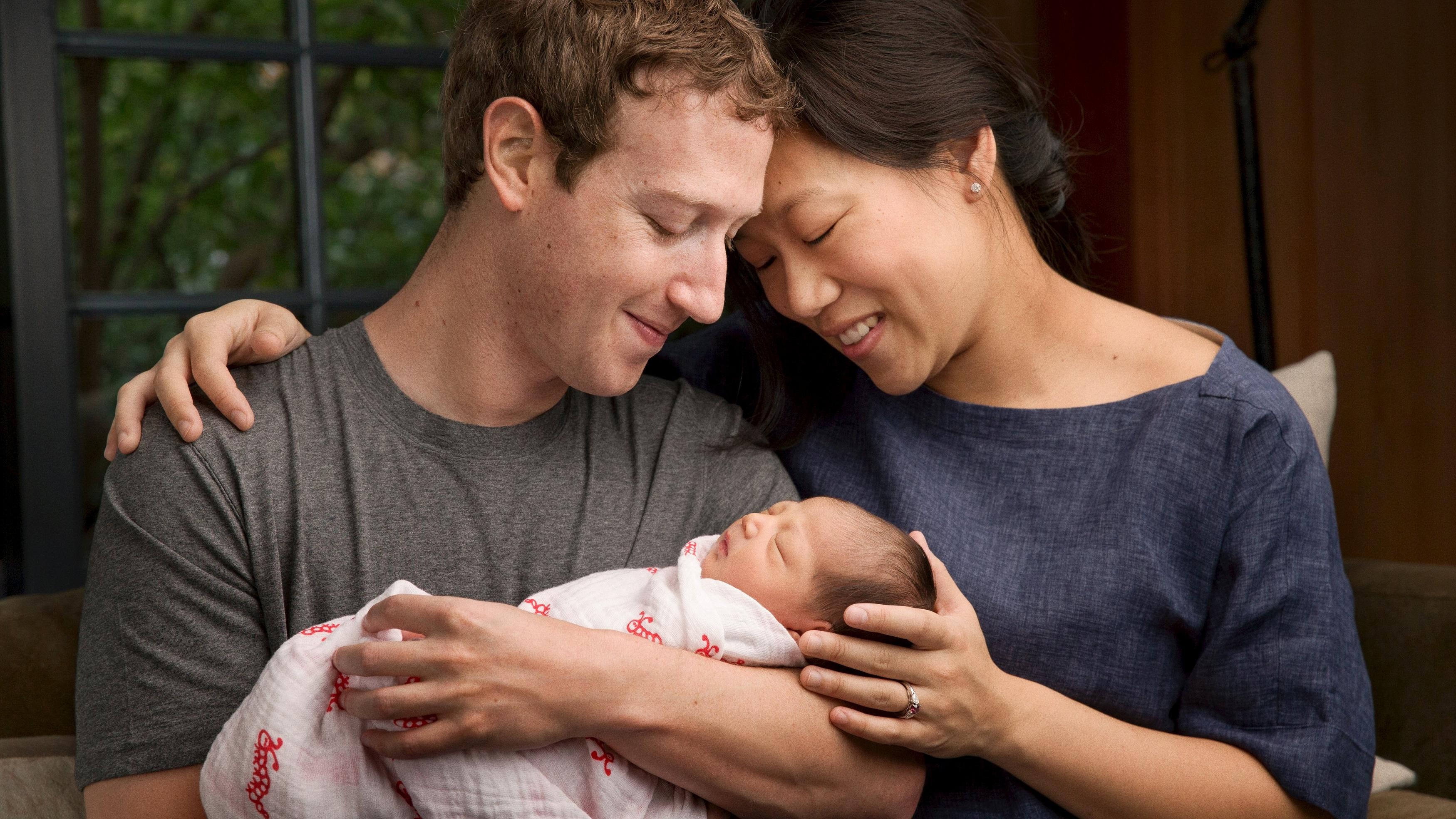 Mark Zuckerberg nhận bằng tốt nghiệp ảnh 3 Mark Zuckerberg nhan bang tot nghiep anh 3
