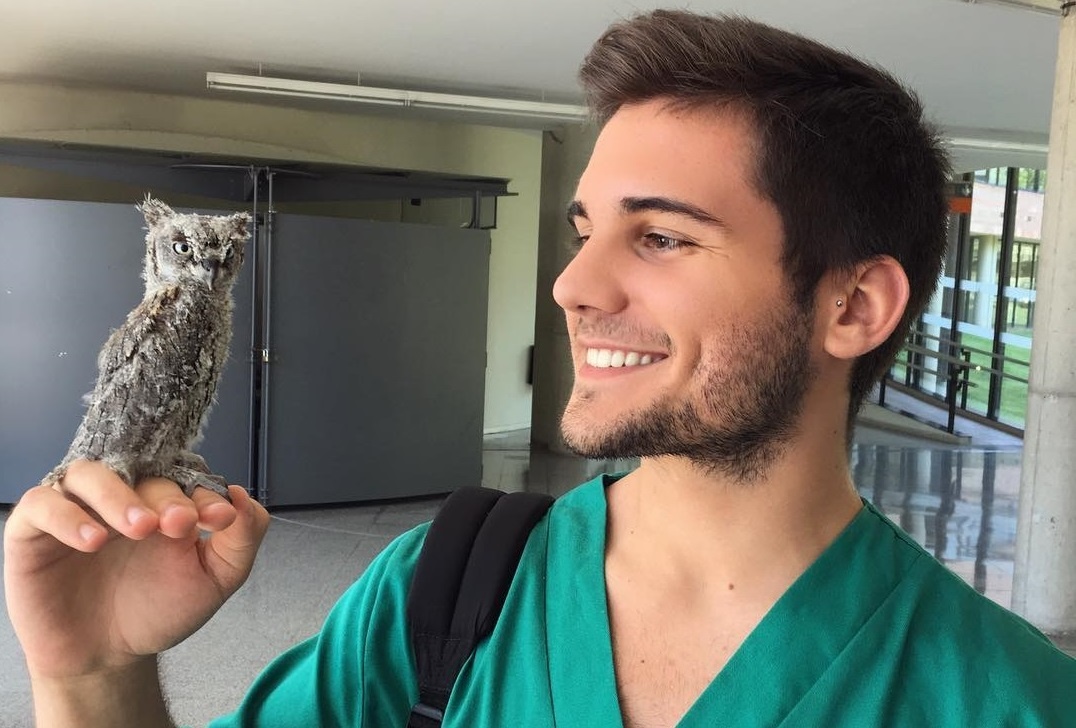 Chang bac si thu y duoc menh danh quyen ru nhat the gioi hinh anh