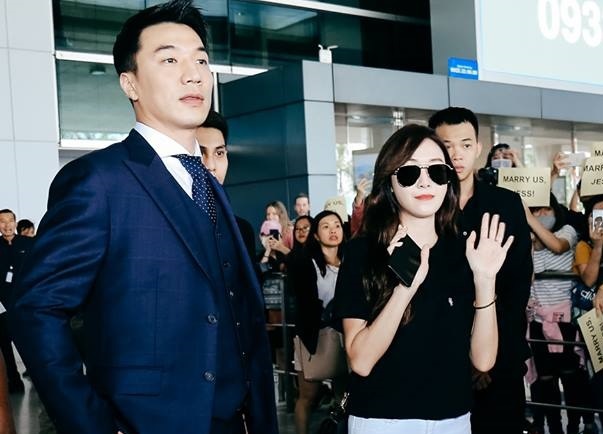 Ve si cua Jessica duoc dan mang tim kiem vi qua dien trai hinh anh