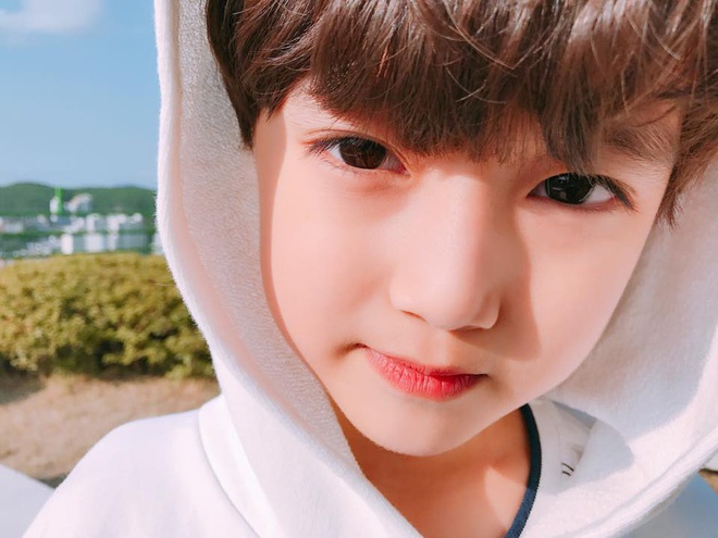 Nhoc ty Han Quoc don tim dan mang voi bieu cam dang yeu hinh anh