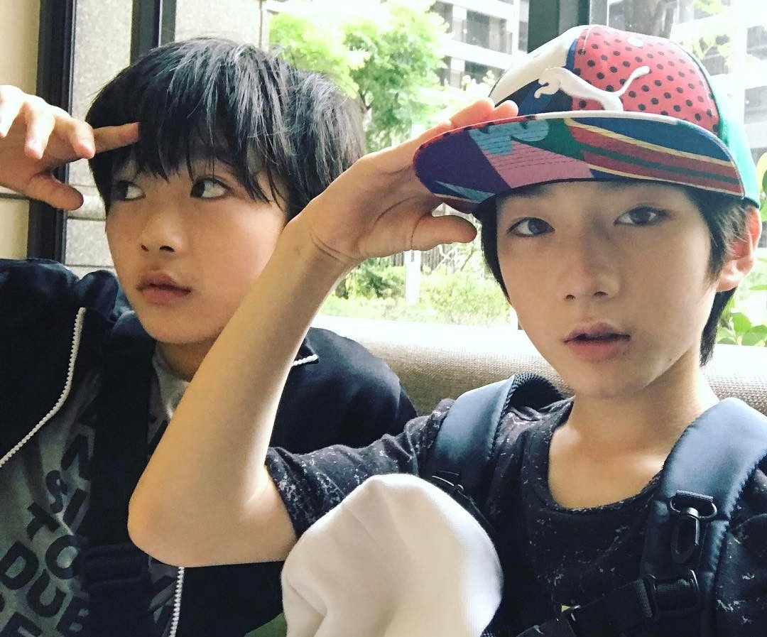 Ea va Eran nhay cover Cherry Bomb hinh anh