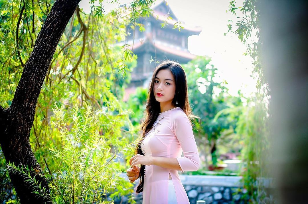 cô gái duyên dáng khi mặc áo dài ảnh 4 co gai duyen dang khi mac ao dai anh 4