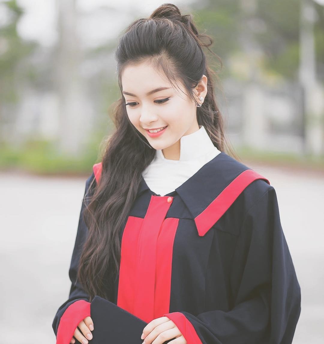 cô gái duyên dáng khi mặc áo dài ảnh 2 co gai duyen dang khi mac ao dai anh 2