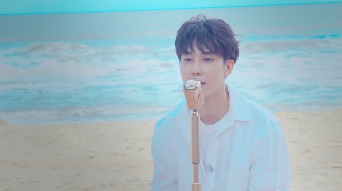 Juni cover Phia sau mot co gai hinh anh