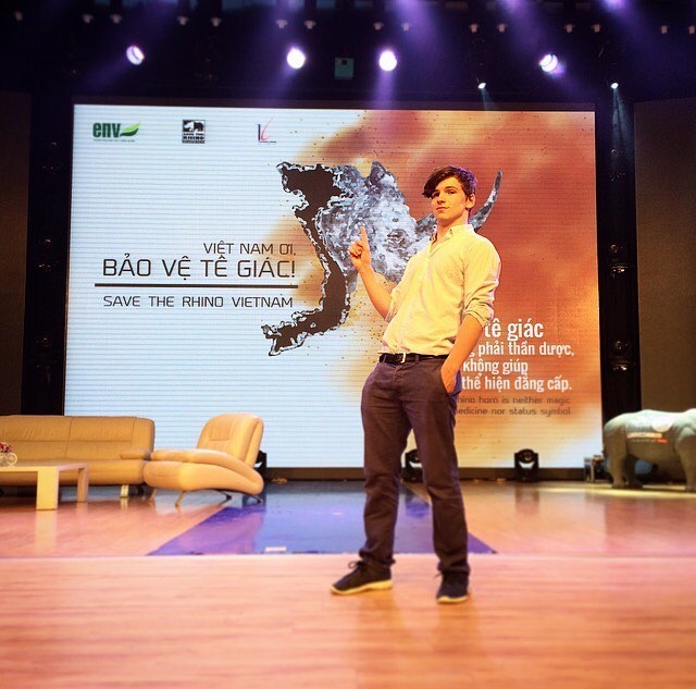 chang trai gia giong nhan vat harry potter anh 2