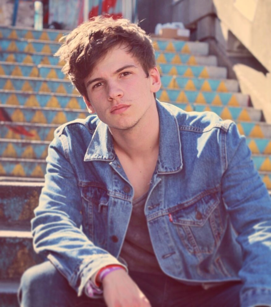 chang trai gia giong nhan vat harry potter anh 4