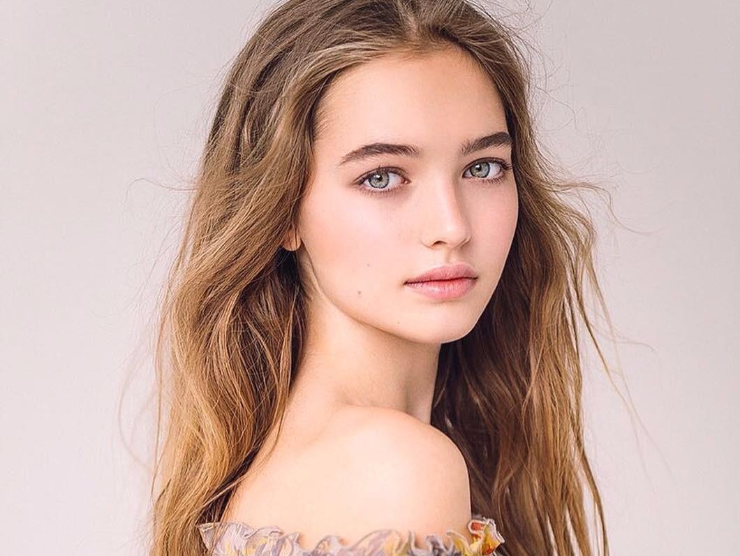 Ve ngoai xinh nhu bup be cua sieu mau 13 tuoi hot nhat nuoc Nga hinh anh