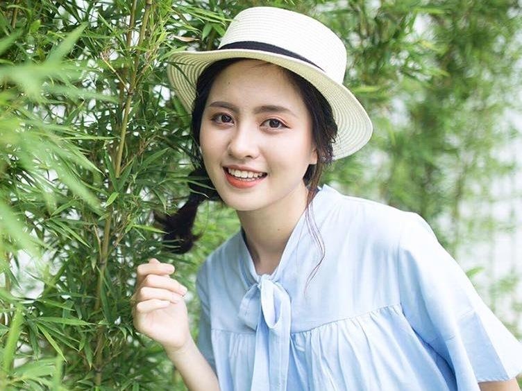 Nu sinh 17 tuoi duoc yeu men vi vua xinh dep vua hoc gioi hinh anh