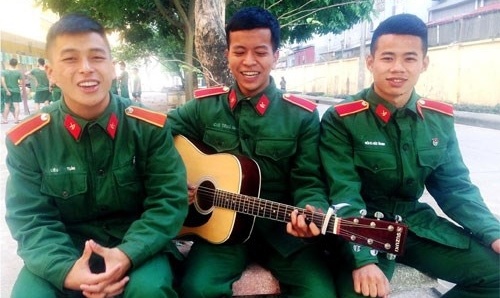 Ba Chu Bo Doi ngay ay - bay gio: 'Chua tung lay mot dong cat-xe' hinh anh