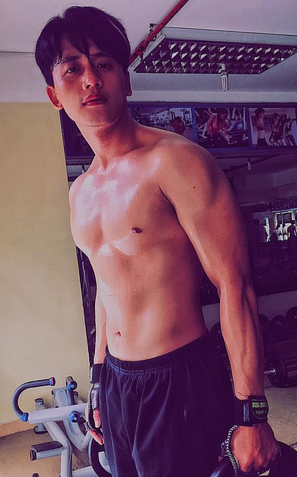 hot boy trong mv em gai mua anh 9