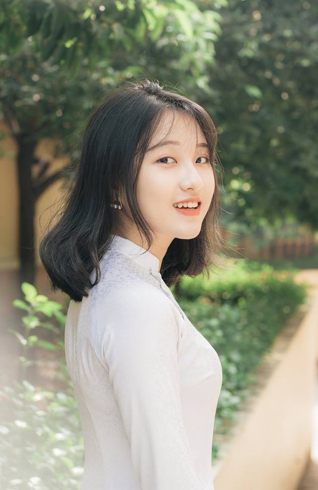 nu sinh ao dai anh 6