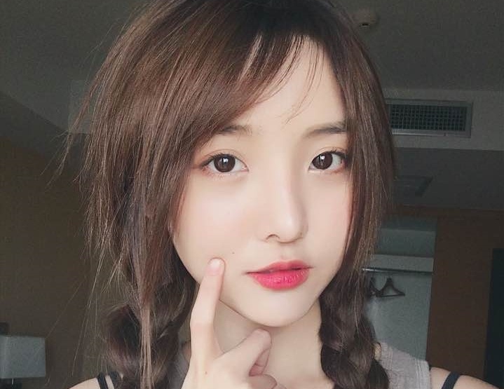 Hot girl cover noi tieng mang xa hoi Thai Lan sap den Viet Nam hinh anh