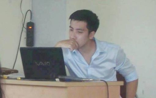 Sinh vien tiet lo ve thay giao dien trai bi chup len 'gay bao' mang hinh anh