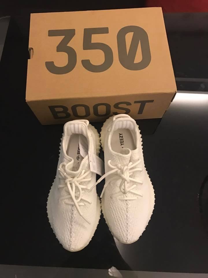 cau be 12 tuoi so huu bo suu tap giay khung anh 3