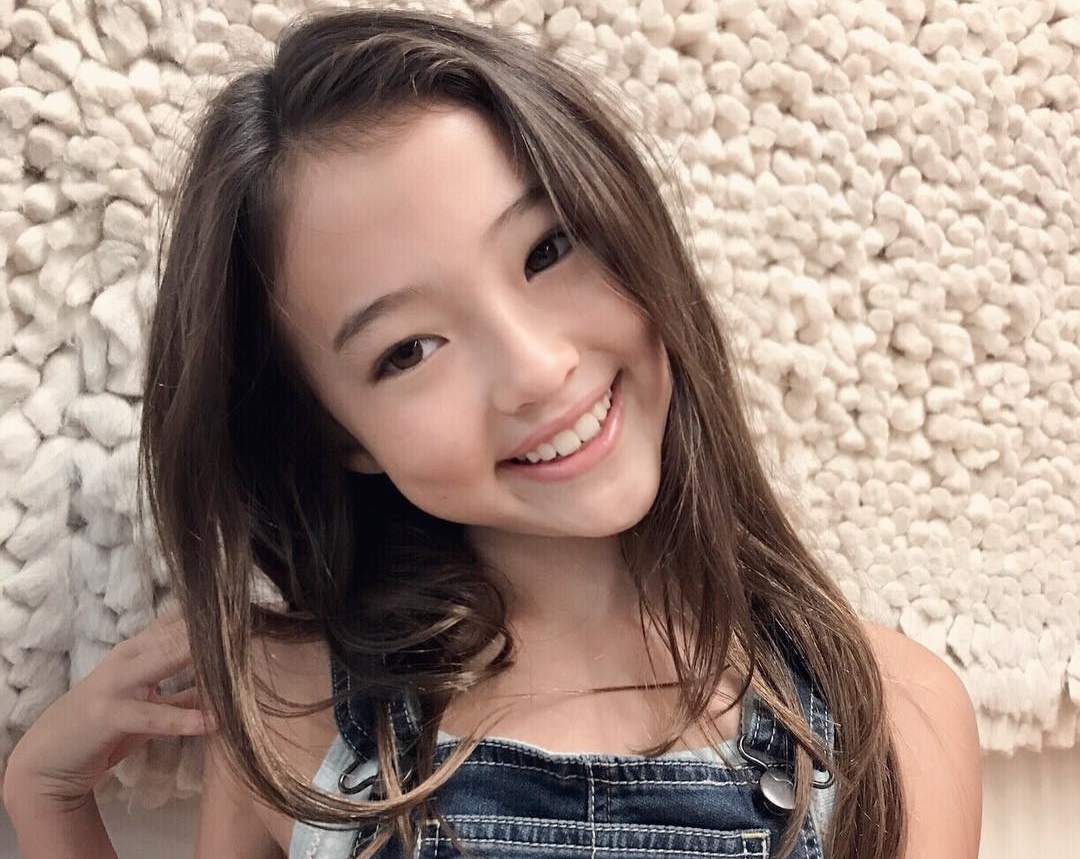 ella gross anh 2