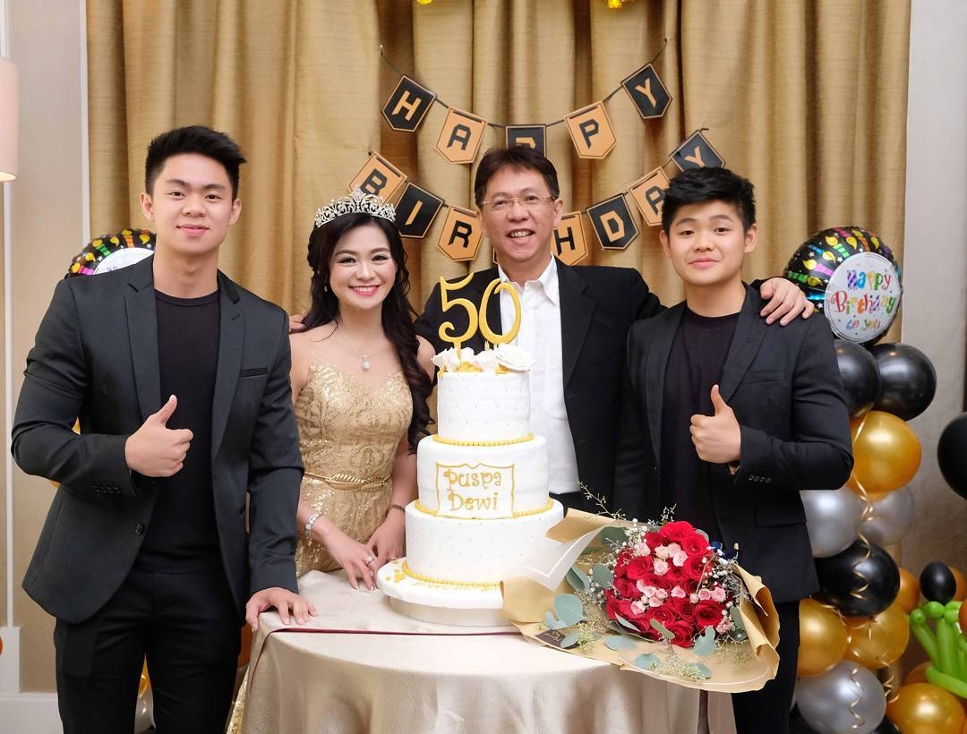 my nhan 50 tuoi anh 1