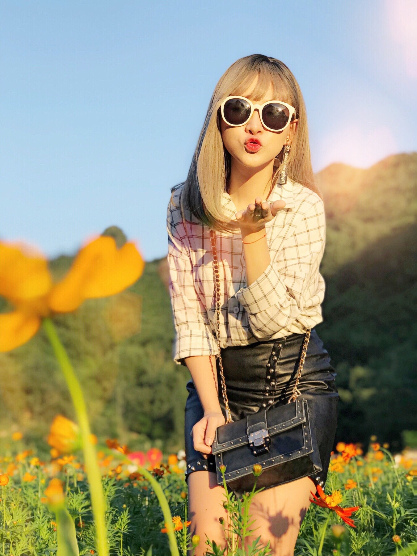 hot girl cover yen tatoo anh 7