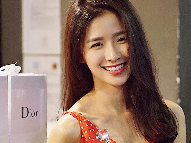 Nu cuoi toa nang hut nghin fan cua hot girl dinh dam Malaysia hinh anh