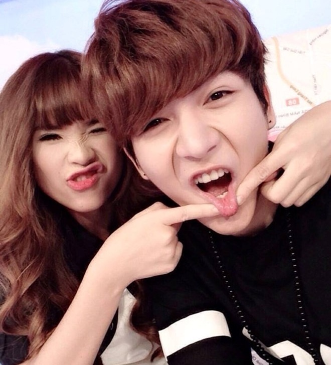 cap doi cong khai hen ho anh 4