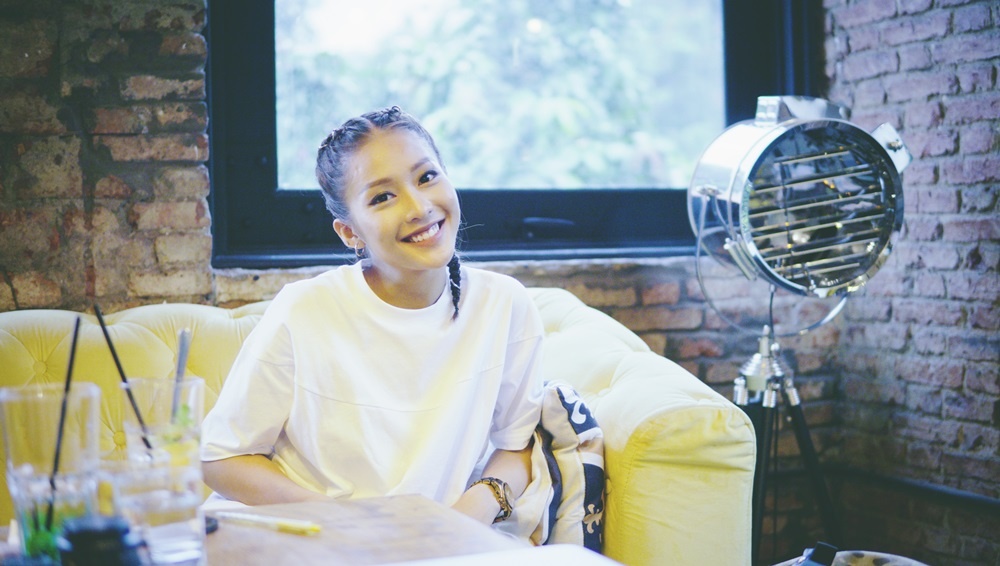 Cuoc song hien tai cua Kha Ngan sau scandal hinh anh