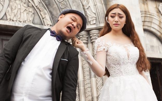 Anh cuoi vui nhon cua Vinh Rau FAPtv va ban gai xinh dep hinh anh