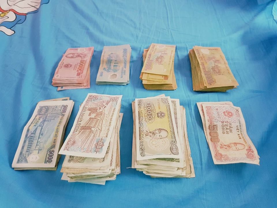 Ban be mung toan tien le khi den dam cuoi Vinh Rau hinh anh