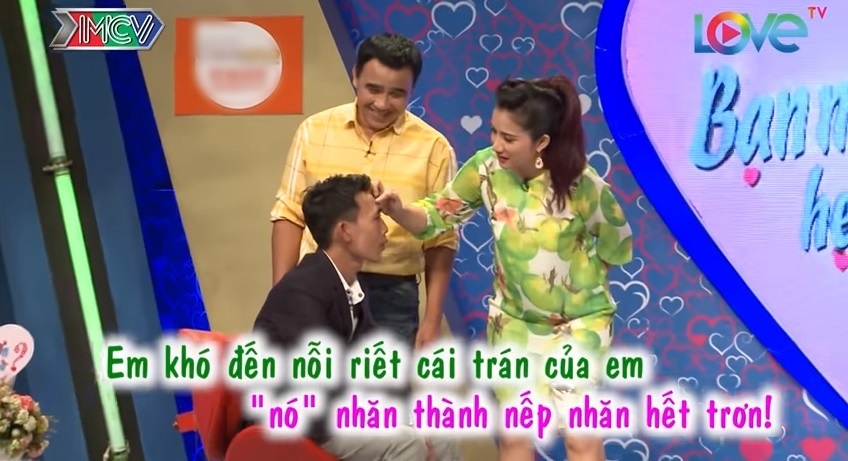 Hong Phong bi MC Cat Tuong nhan xet la nguoi kho tinh hinh anh